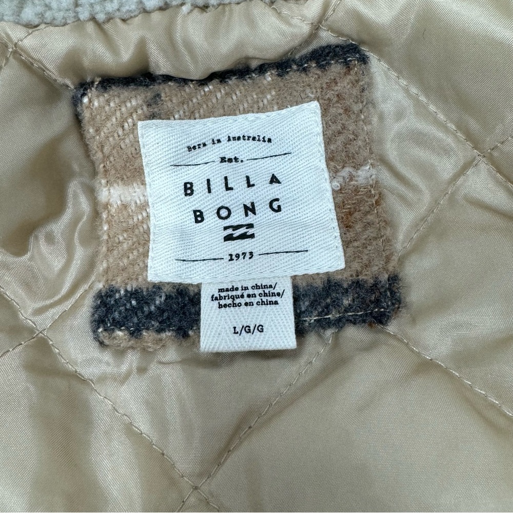 Billabong Women's Lucky Day Trucker Jacket Quilted Padded Multicolor Sz Large - Picture 14 of 16